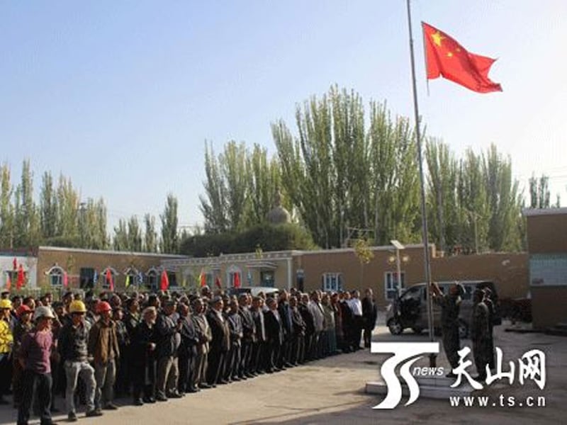 ئاساسىي قاتلامنى «ئۇنىۋېرسال باشقۇرۇش» سىياسىتى ئۇيغۇرلارنى مەۋھۇم قەپەسكە قاماشتىن باشقا نەرسە ئەمەس