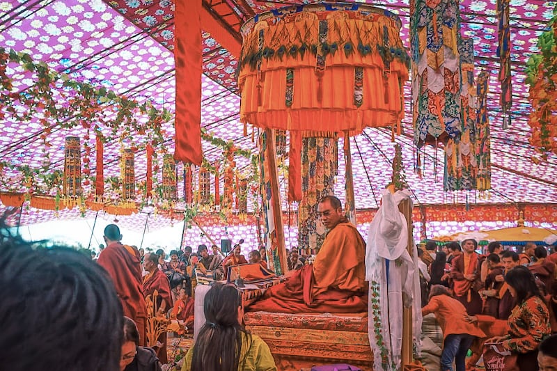 Tulku Hungkar Dorje bestowing the Kalachakra initiation to hundreds of devotees at Dawu in Golog, Qinghai Province in July 2014.