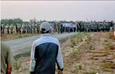 Hàng ngàn công an và bộ đội trấn áp người dân các xã Xuân Quan, Phụng Công và Cửu Cao huyện Văn Giang hôm 24/4/2012