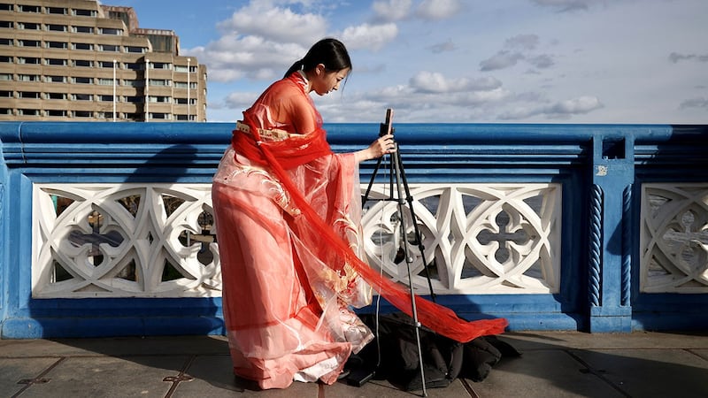 对中国直播平台抖音新版"健康分"的处罚1月3日正式生效,首日共303名主播被关闭收礼物权限。(路透社图片)