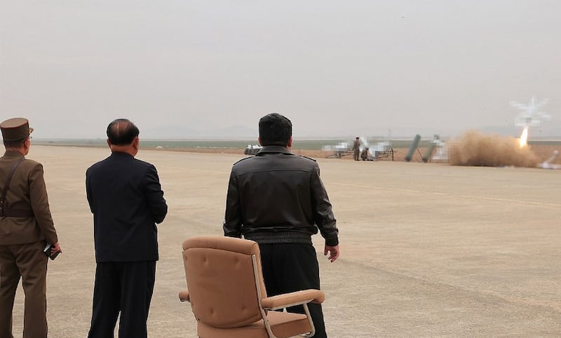 (사진1) 김정은 드론테스트.png