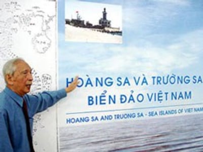 Ông Nguyễn Đình Đầu có nhiều công trình nghiên cứu về lãnh thổ Việt Nam